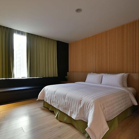 Hotel R14 Kaohsiung Extérieur photo