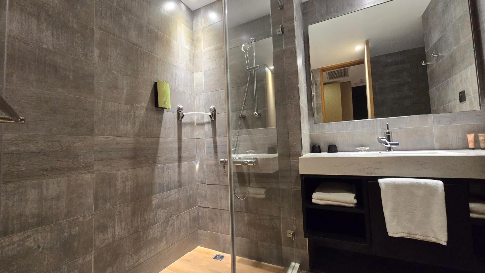 Hotel R14 Kaohsiung Extérieur photo