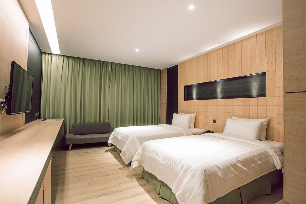 Hotel R14 Kaohsiung Extérieur photo