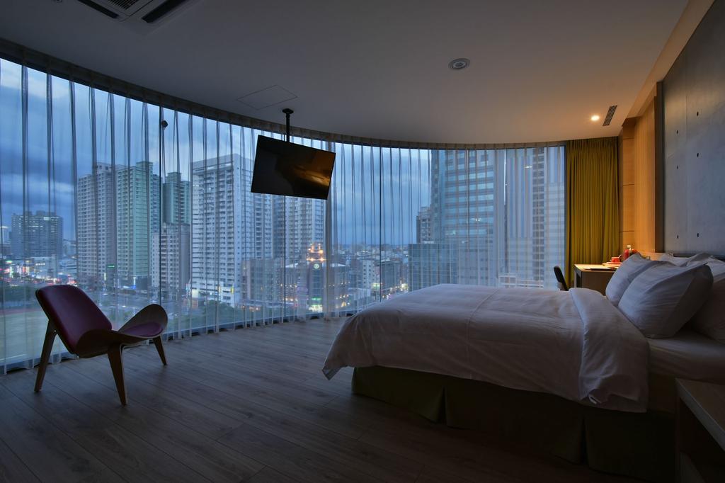 Hotel R14 Kaohsiung Extérieur photo