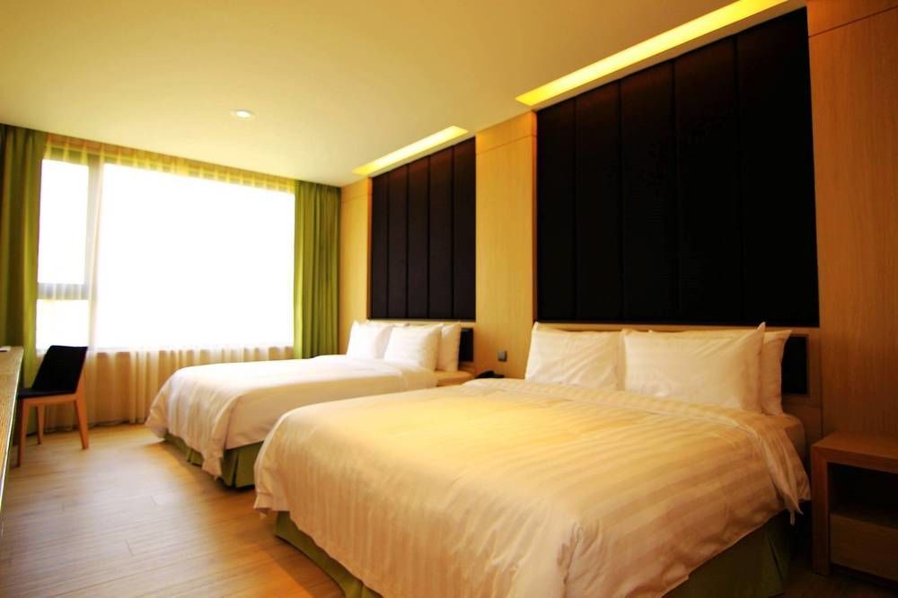 Hotel R14 Kaohsiung Extérieur photo