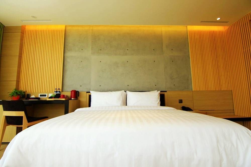 Hotel R14 Kaohsiung Extérieur photo