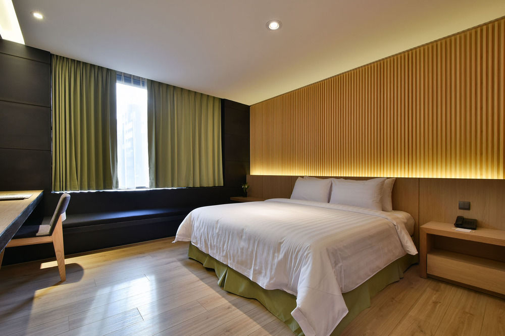 Hotel R14 Kaohsiung Extérieur photo