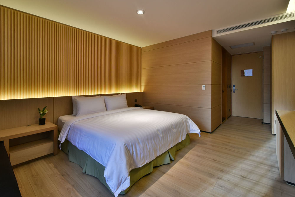 Hotel R14 Kaohsiung Extérieur photo